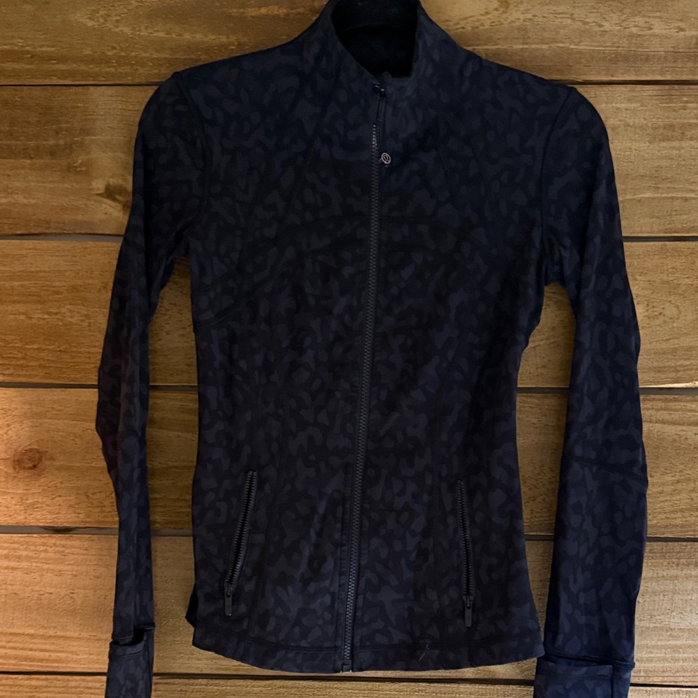 EUC Lululemon Define Black Patterned Zip-Up Jacket
